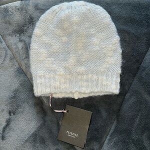 NWT Peserico hat beige with very light shimmers of silver accent size is M